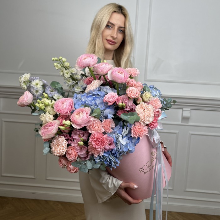 Авторская композиция в коробке Объятия Времени