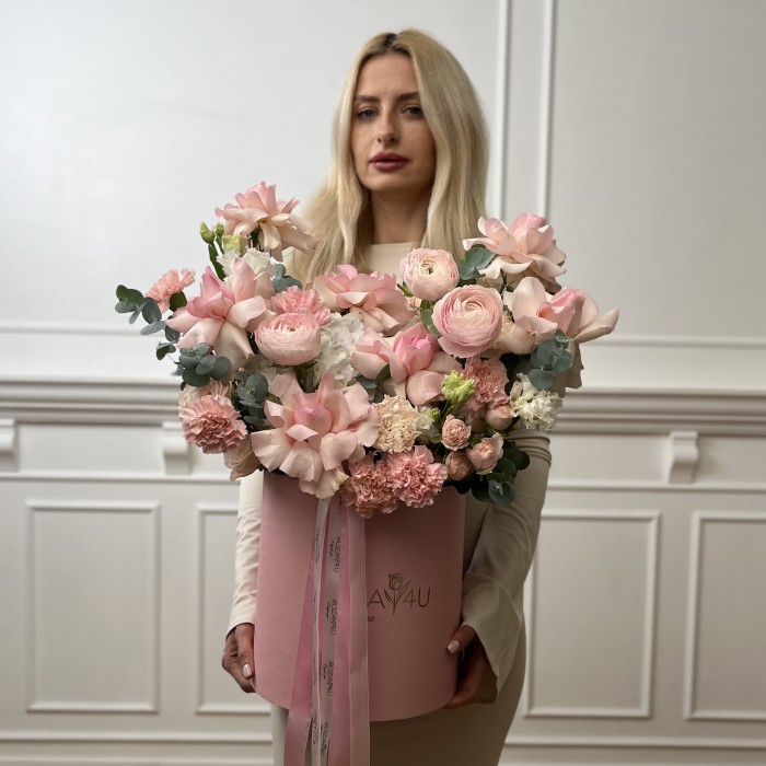 Авторская композиция в коробке Романтика