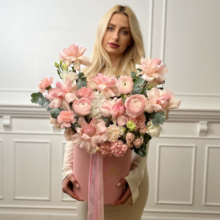 Авторская композиция в коробке Романтика