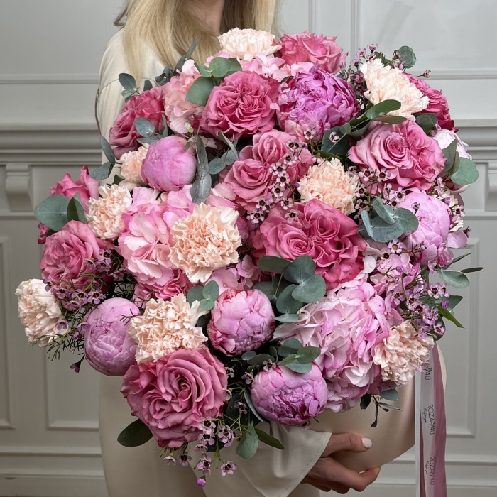 Авторская композиция в коробке Дары любви