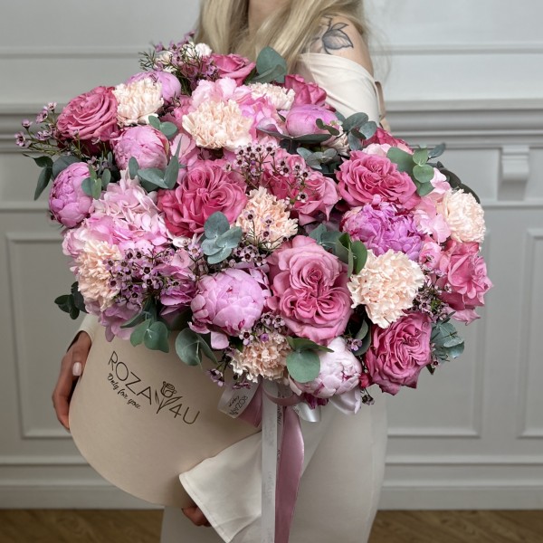 Авторская композиция в коробке Дары любви