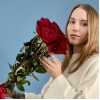 9 красных пионовидных роз Хартс 70 см