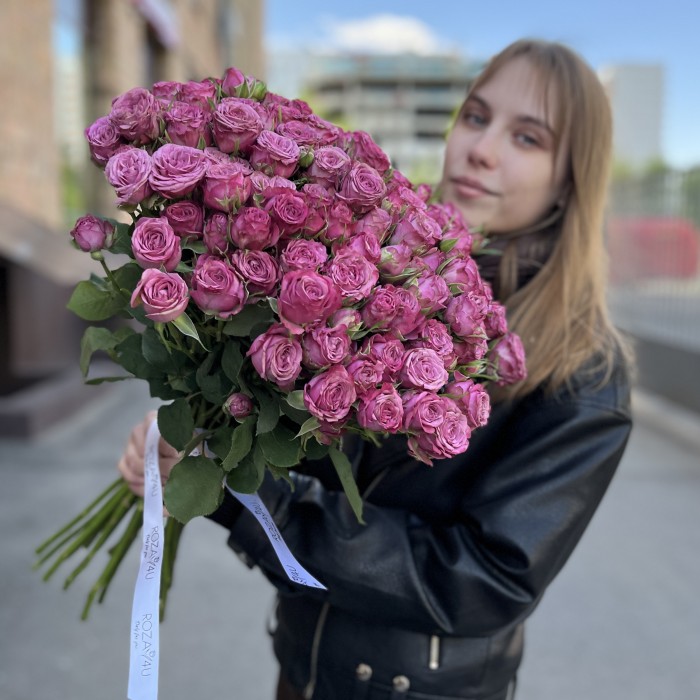 Кустовая пионовидная роза Пурпл Куин высотой 60 см