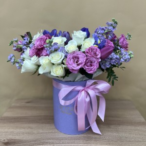 Букет дня  в коробке  яркое настроение Букет дня  в коробке  яркое настроение