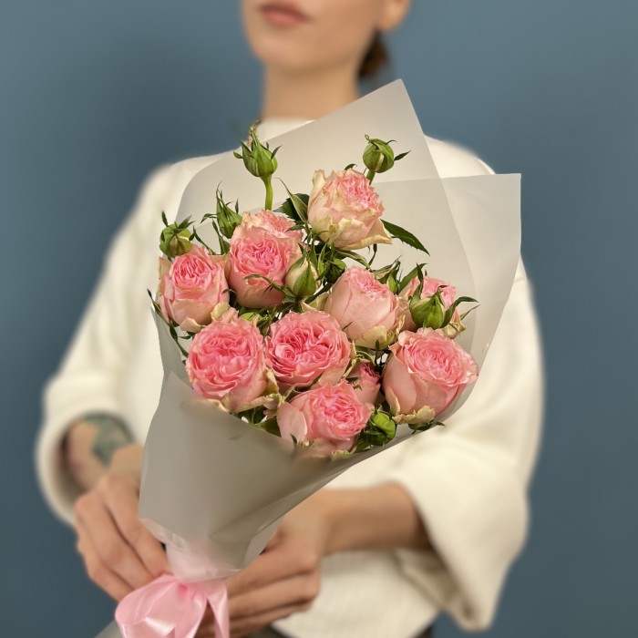 3 кустовые пионовидные розы Фенси Блоссом 50 см