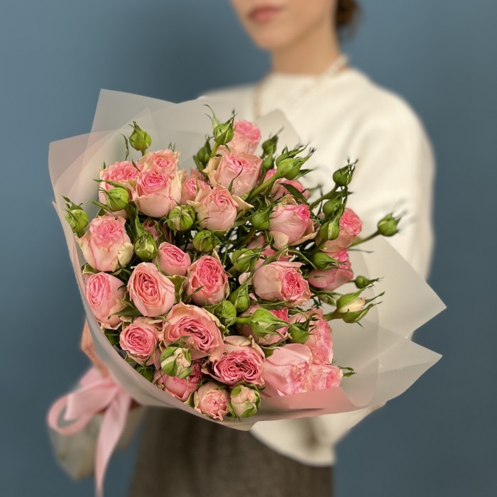 7 кустовых пионовидных роз Фенси Блоссом 50 см