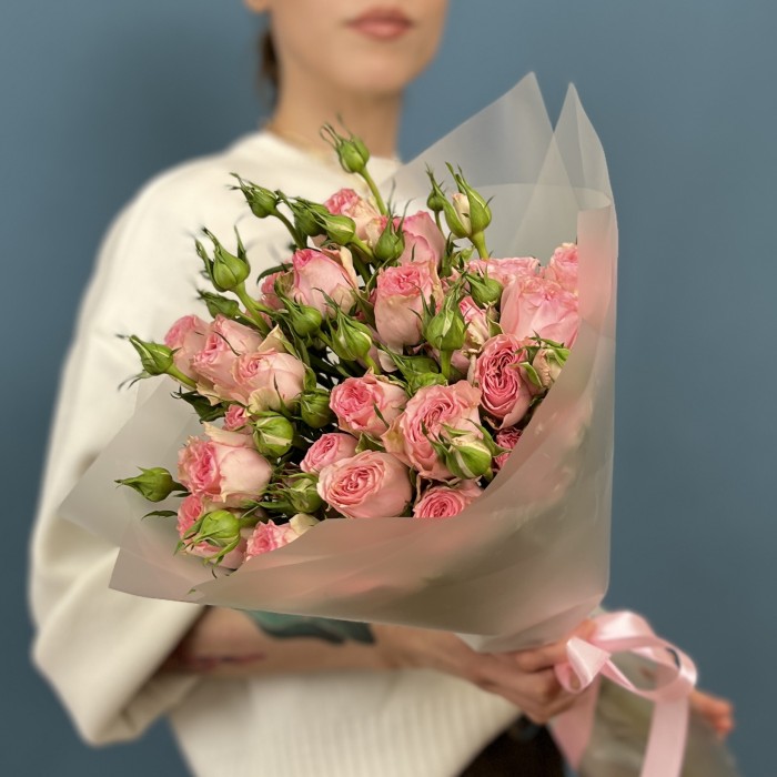 7 кустовых пионовидных роз Фенси Блоссом 50 см