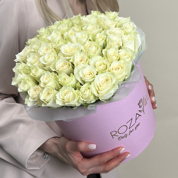 Букет дня в коробке с розами Просто так