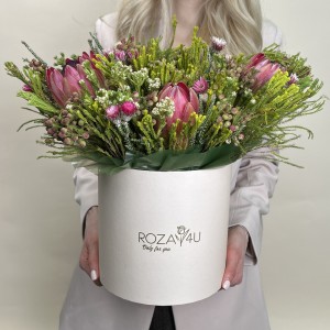 Букет дня в коробке Символ Любви