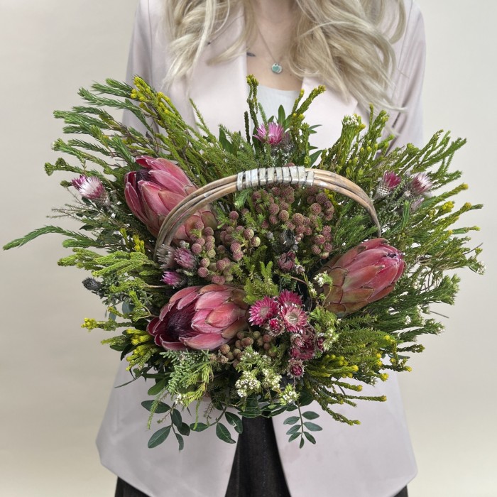 Букет дня в корзине Праздник