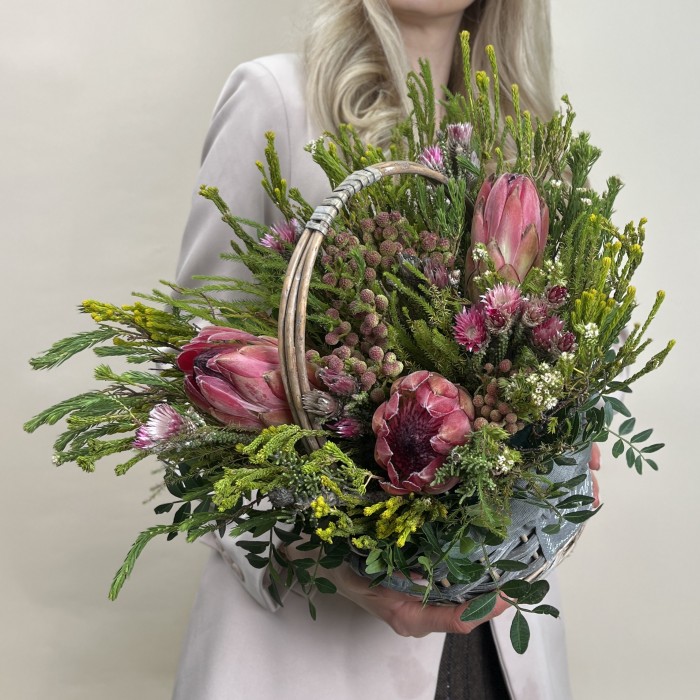 Букет дня в корзине Праздник