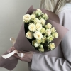 5 кремово-желтых кустовых роз Триша 40 см