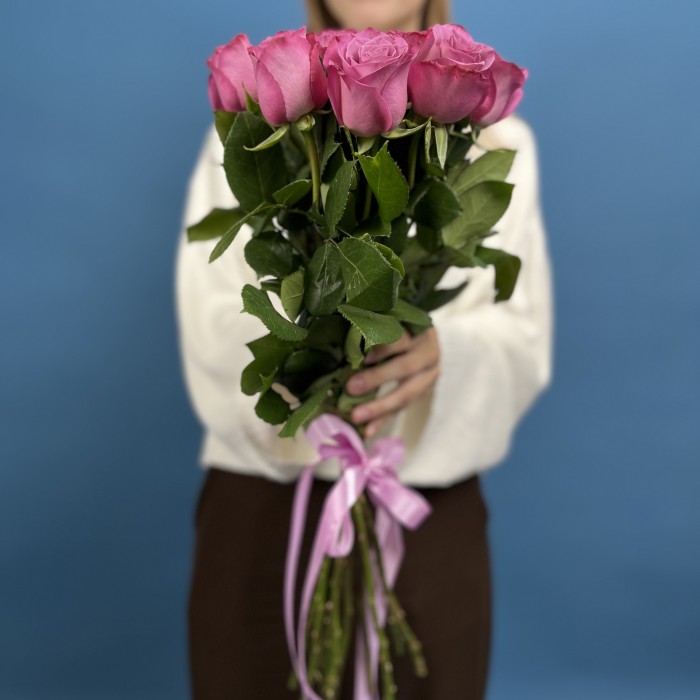 11 сиреневых роз Дип Перпл 60 см