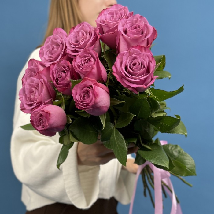 11 сиреневых роз Дип Перпл 60 см