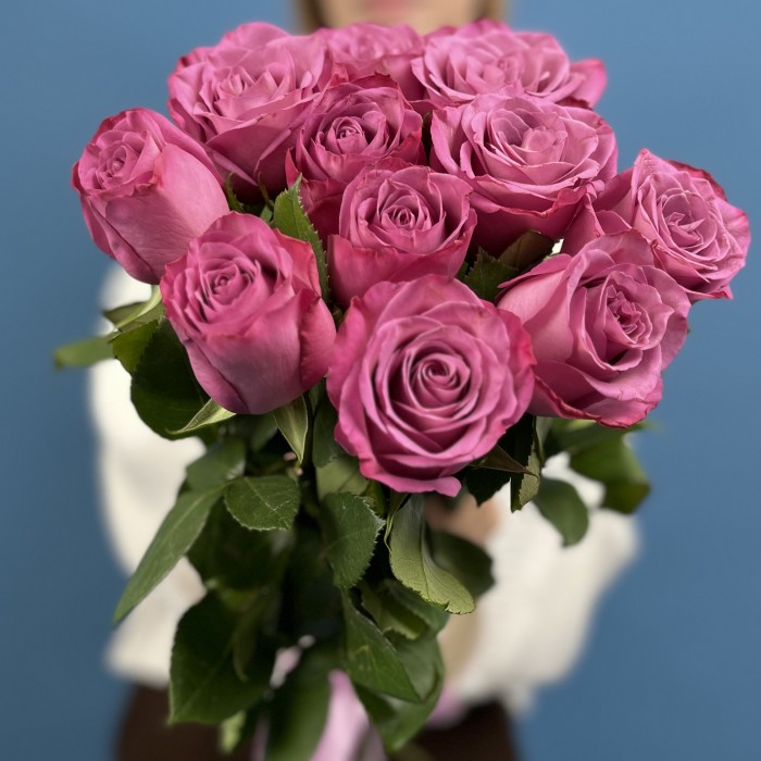 11 сиреневых роз Дип Перпл 60 см