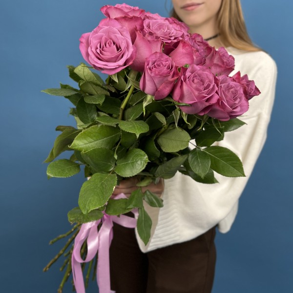 15 сиреневых роз Дип Перпл 60 см