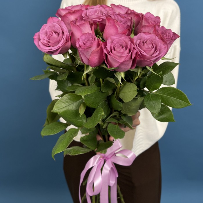 15 сиреневых роз Дип Перпл 60 см