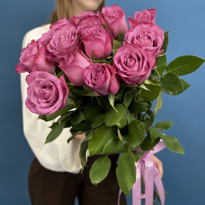 15 сиреневых роз Дип Перпл 60 см