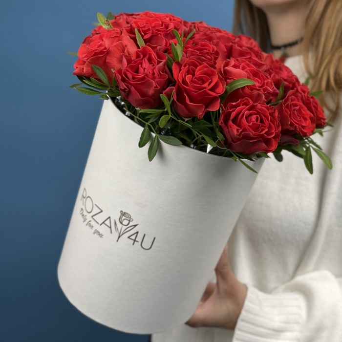 25 алых роз Эль Торо в коробке