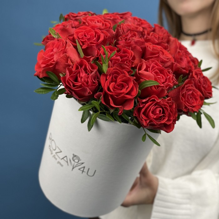 25 алых роз Эль Торо в коробке