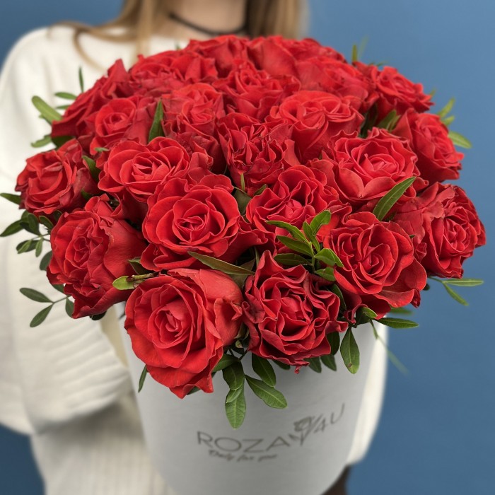 25 алых роз Эль Торо в коробке