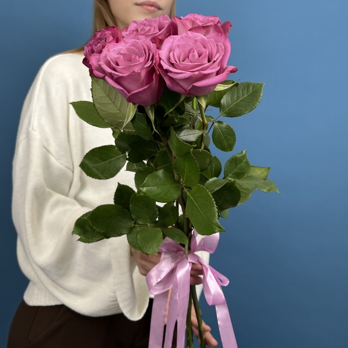 5 сиреневых роз Дип Перпл 60 см