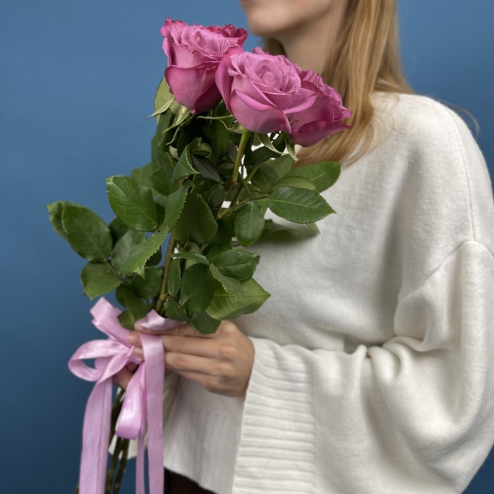 5 сиреневых роз Дип Перпл 60 см