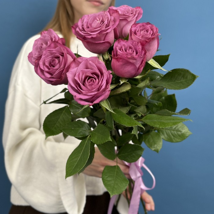 7 сиреневых роз Дип Перпл 60 см
