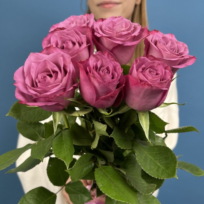 7 сиреневых роз Дип Перпл 60 см
