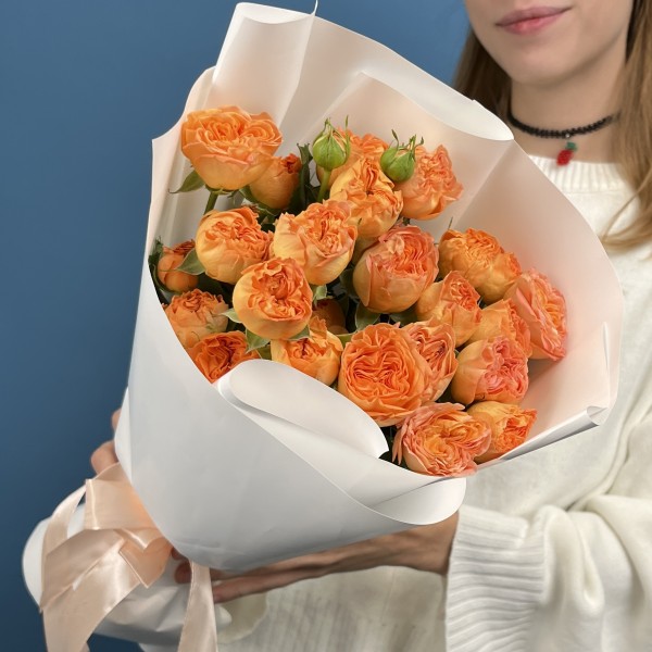 9 кустовых пионовидных роз Оранж Трендсеттер 50 см