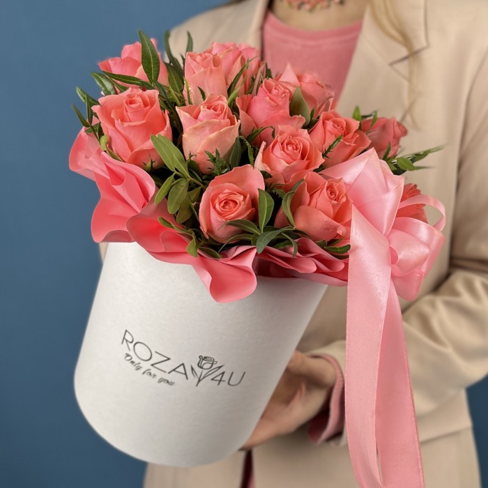 15 коралловых роз Эйс Пинк в коробке