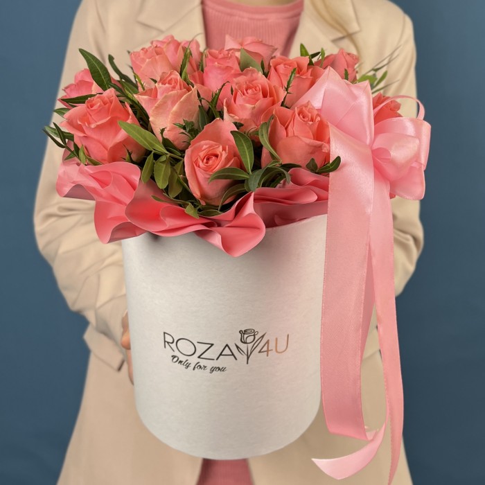 15 коралловых роз Эйс Пинк в коробке