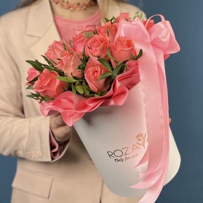 15 коралловых роз Эйс Пинк в коробке