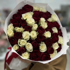 Букет дня нежный микс роз Букет дня нежный микс роз