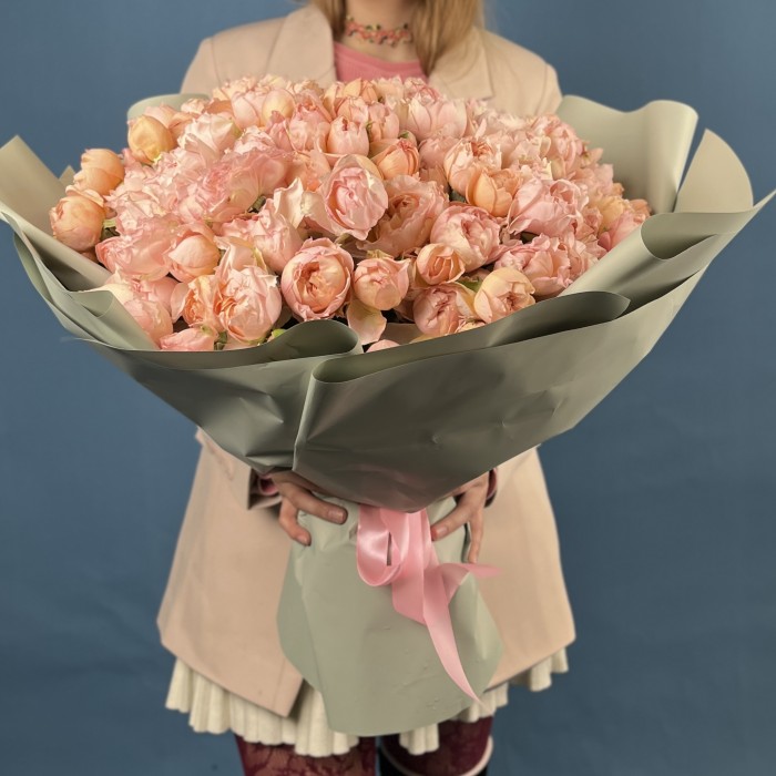 51 кустовая пионовидная роза Джульетта Хани 40 см