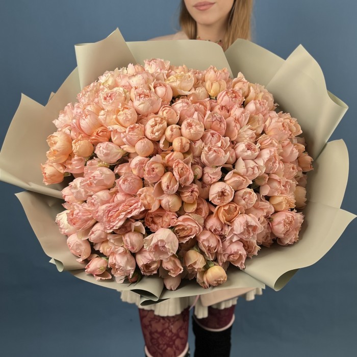 51 кустовая пионовидная роза Джульетта Хани 40 см