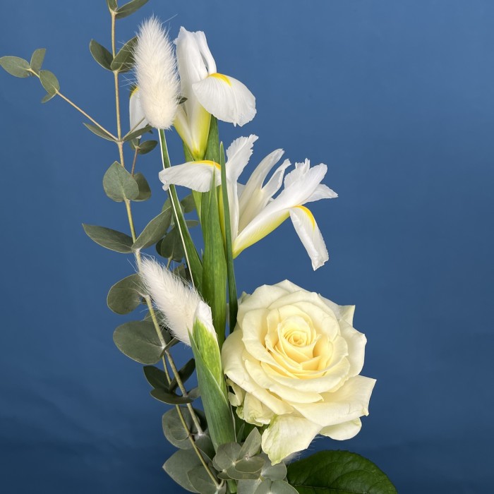 Интерьерный букет в белом цвете