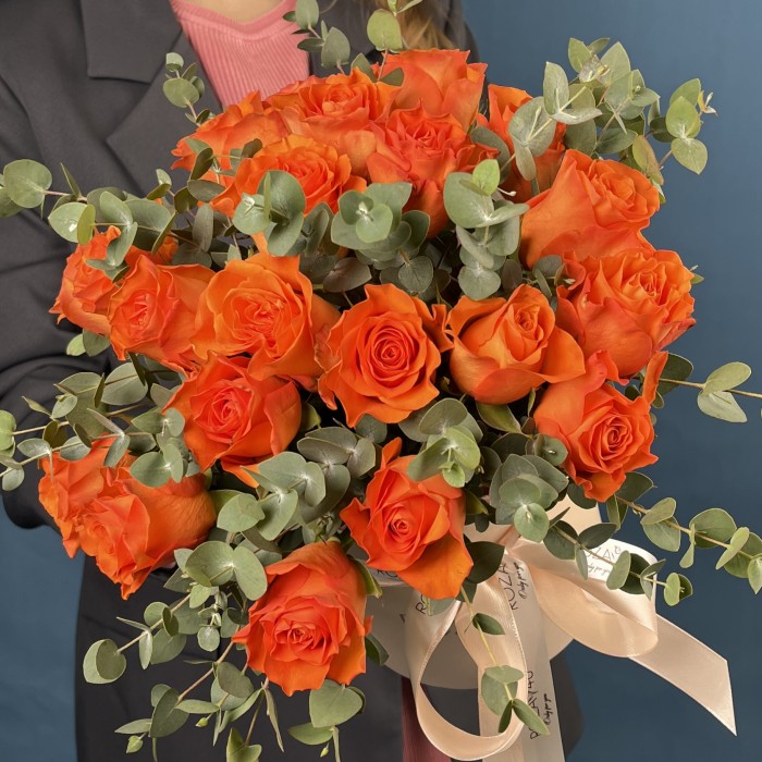 15 оранжевых роз Копакабана в коробке