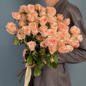 Кустовая пионовидная роза Беллалинда Парадайз 60 см