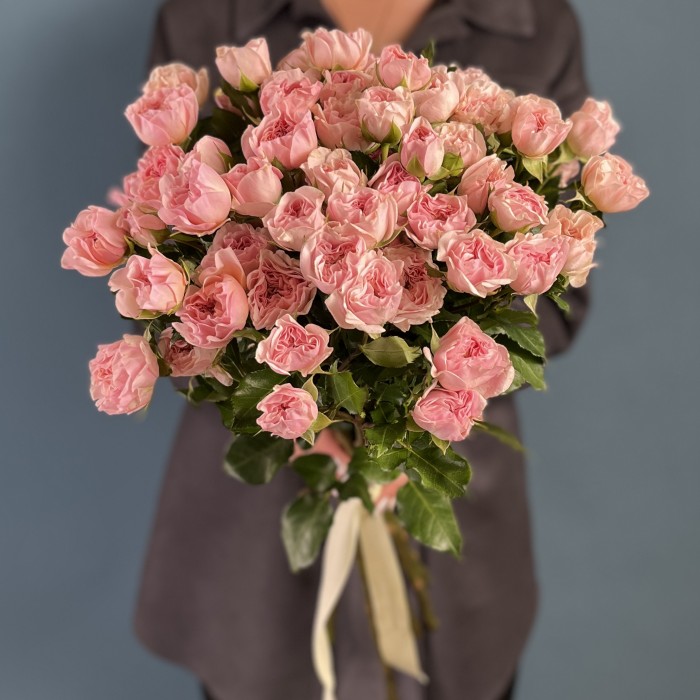 Кустовая пионовидная роза Прешес Парасол 60 см