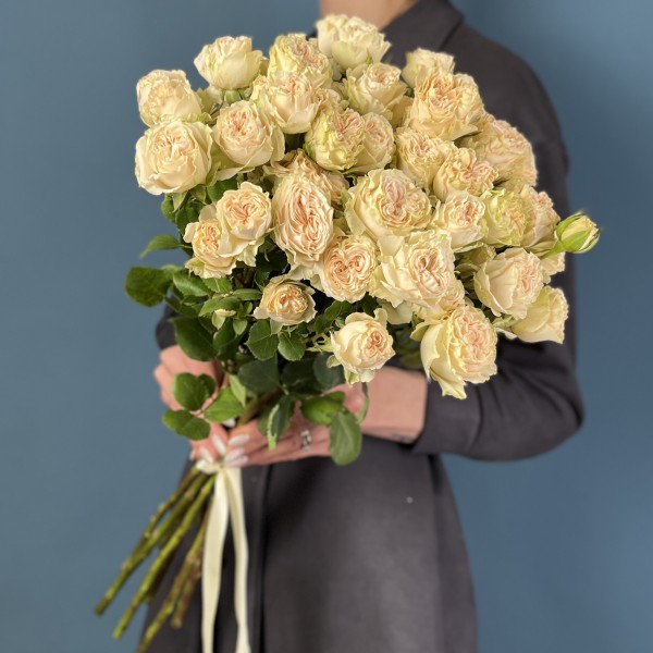 Кустовая пионовидная роза Саммер-роз 60 см