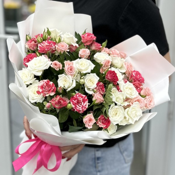 13 кустовых роз микс