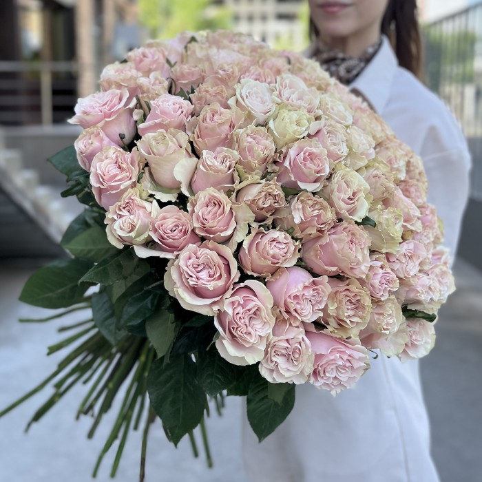 101 роза Пинк Мондиаль 60 см