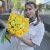 11 желтых  пионовидных роз Баттеркап 40 см