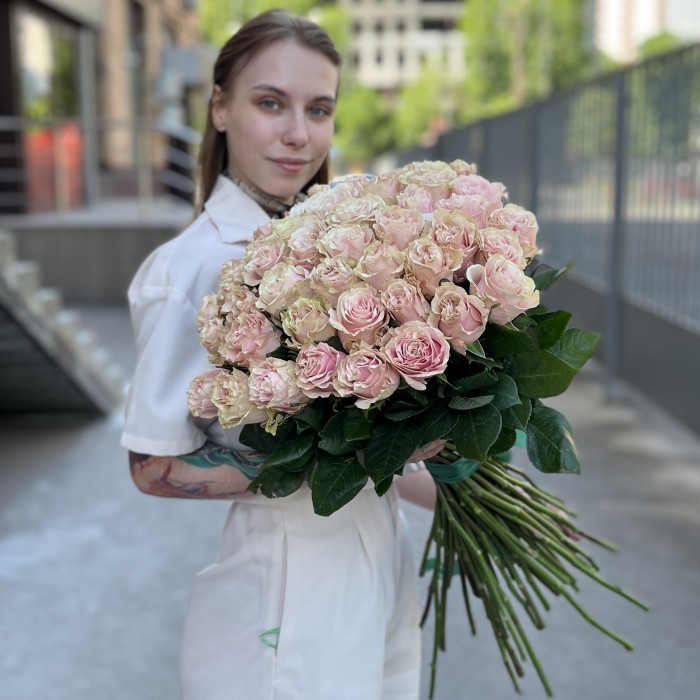 51 роза Пинк Мондиаль 70 см