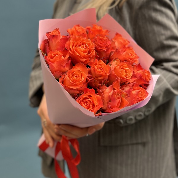 15 оранжевых роз Тропикал Амазон 50 см