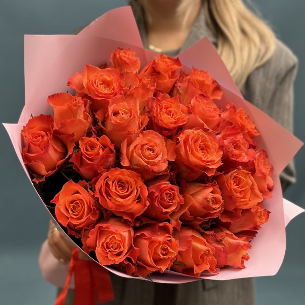 25  оранжевых роз Тропикал Амазон