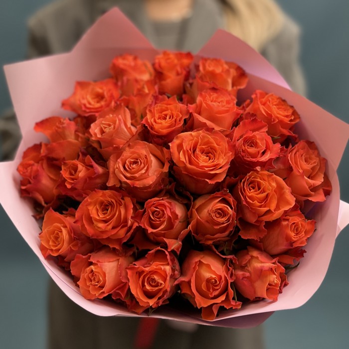25  оранжевых роз Тропикал Амазон