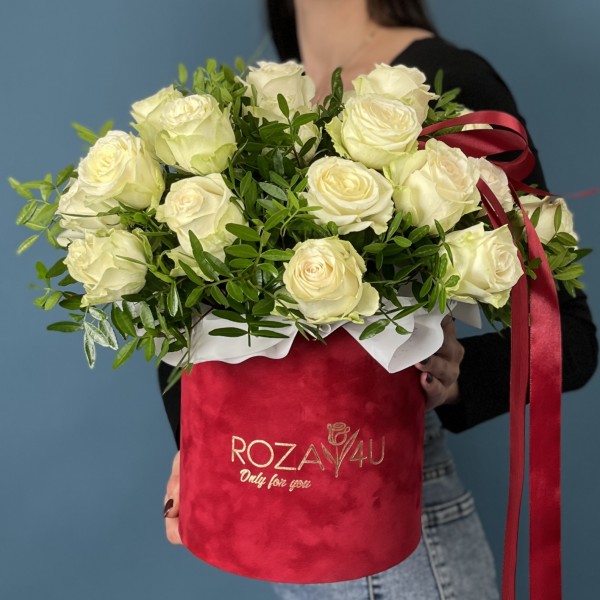 Бархатная коробка с розами на Рубиновую свадьбу