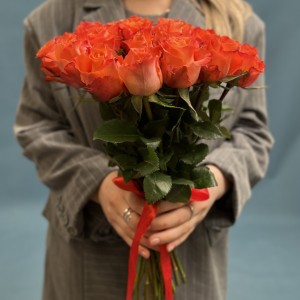 Оранжевая роза Тропикал Амазон 40 см